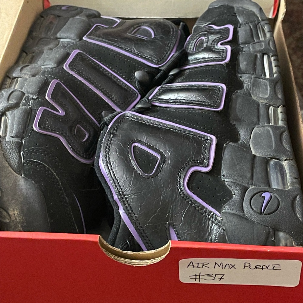 Nike Air Max Black with Purple Highlights Nike up-tempo